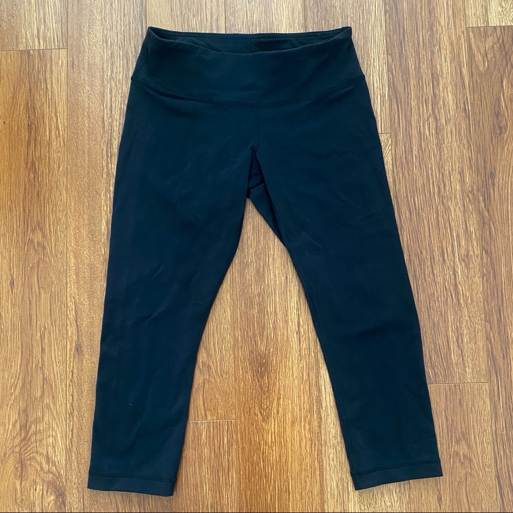 Lululemon Black Capri Leggings Size 6